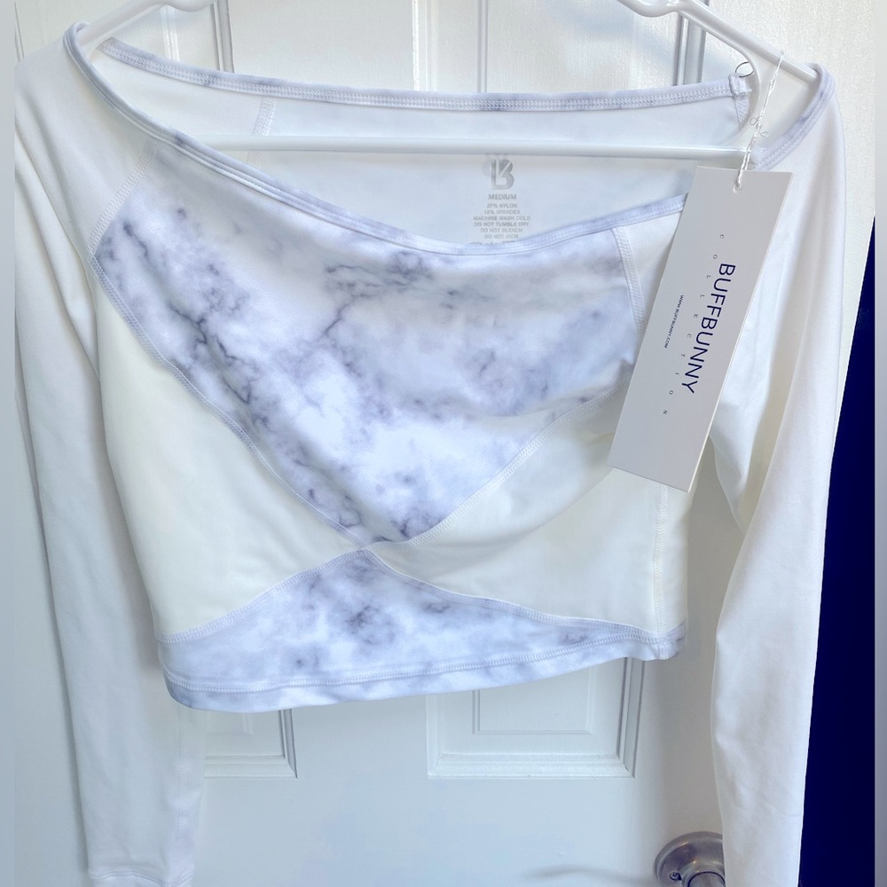 BUFFBUNNY marble crop top. New with tags.